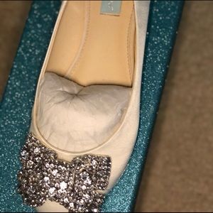 Ivory Betsey Johnson Flats w/ Silver Rhinetone Bow